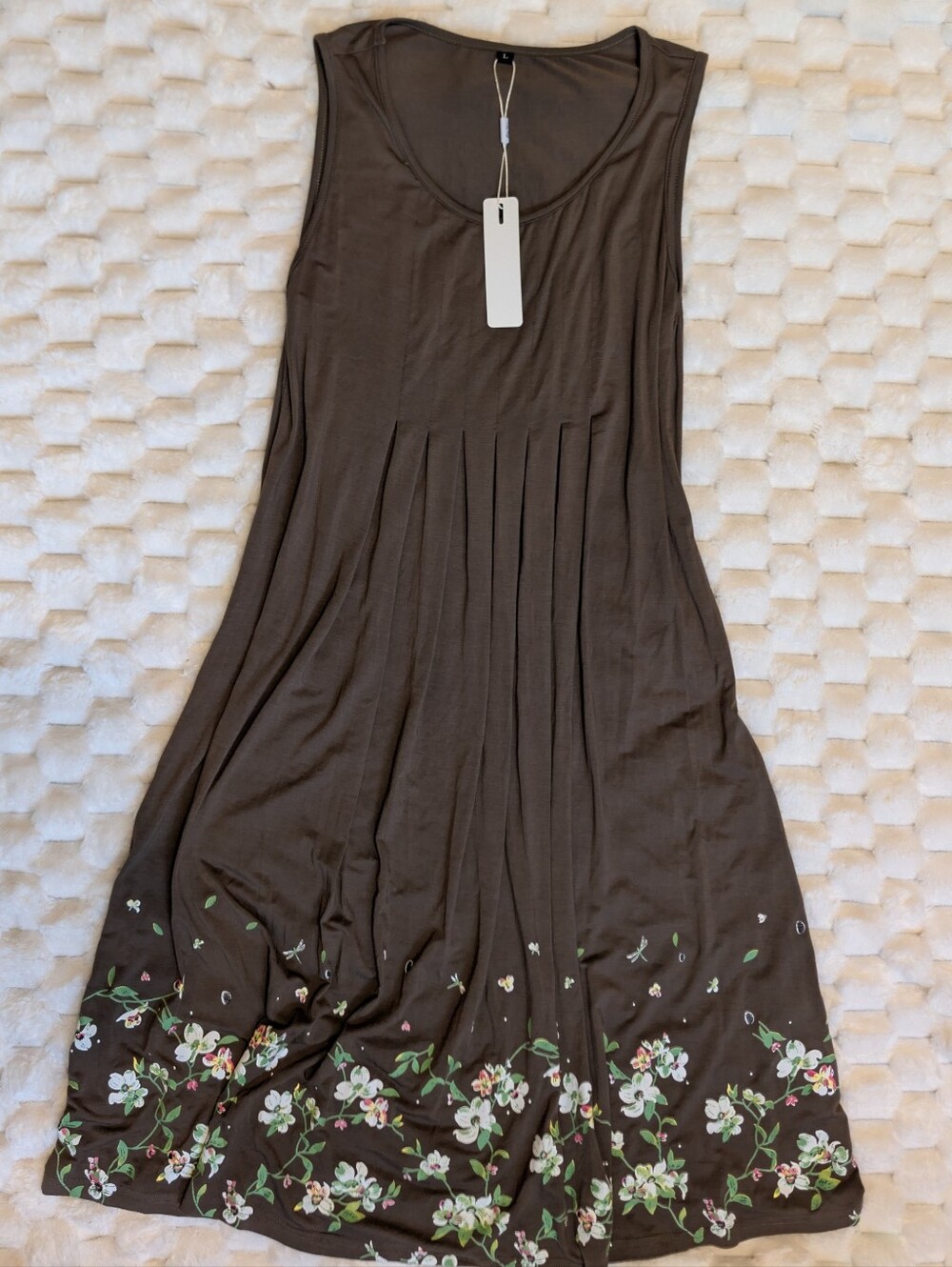 ​Kilig NWT Espresso Brown Wildflower Hem Pleated Tank Dress Size Large
